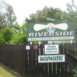 Riverside-Motor-Camp-01