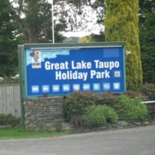 Great-Lake-Taupo-Holiday-Park-01