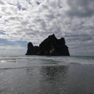 Wharariki-Beach-05