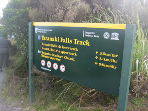 taranaki-falls-track-01.JPG