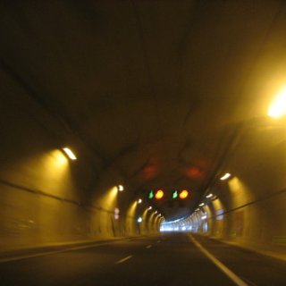 252